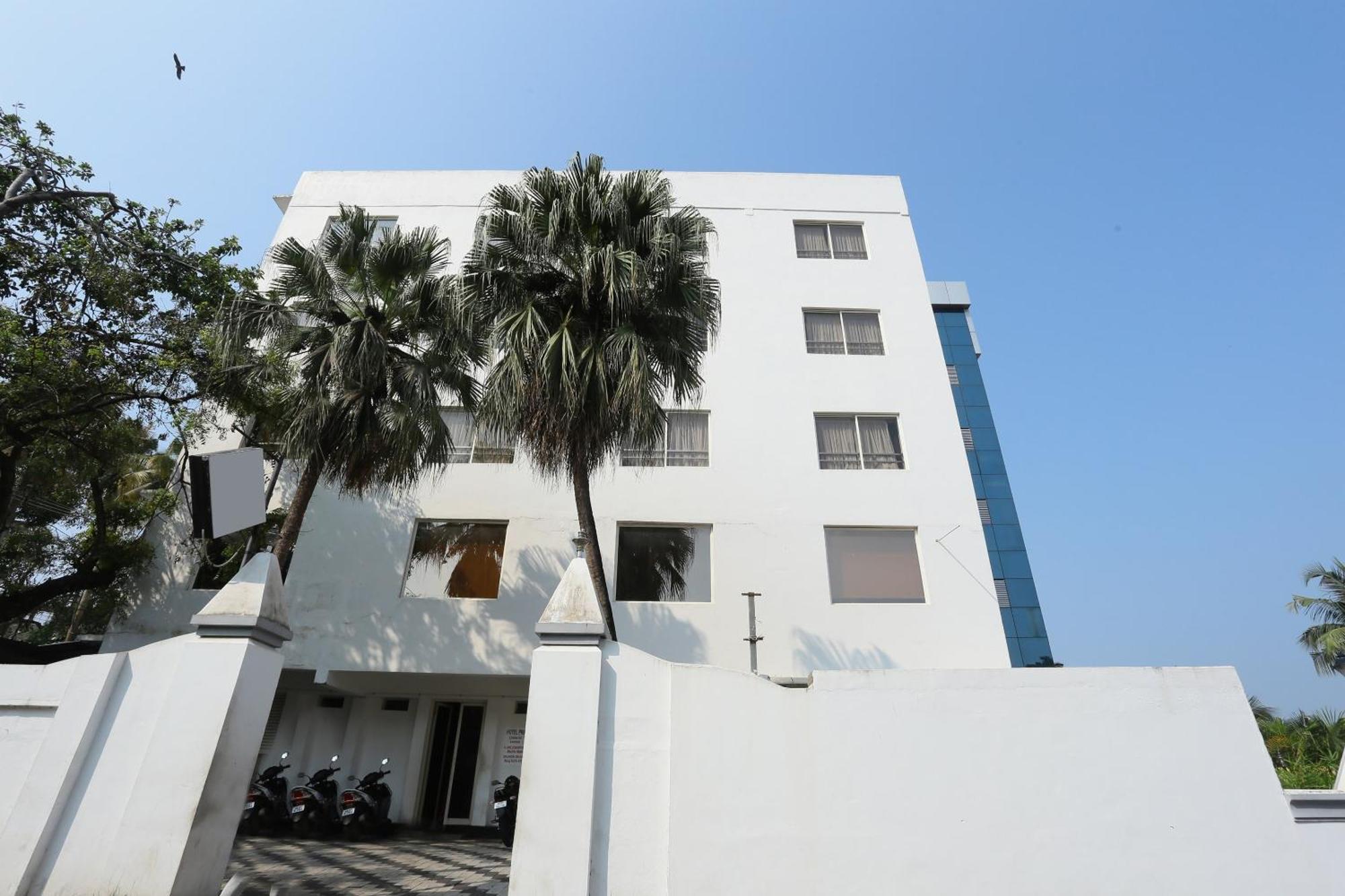 Super Townhouse Prince Palace Thiruvananthapuram Zewnętrze zdjęcie
